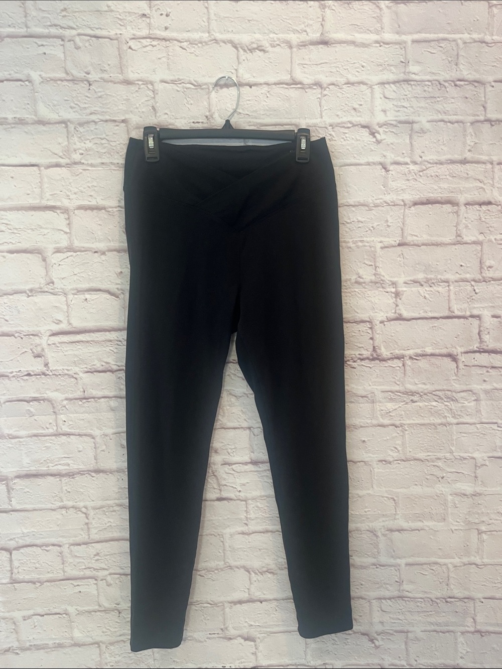 PINK Victoria's Secret Black V-Waist Leggings